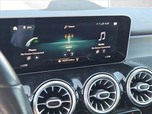 Used 2020 Mercedes-Benz GLB 250 image 10