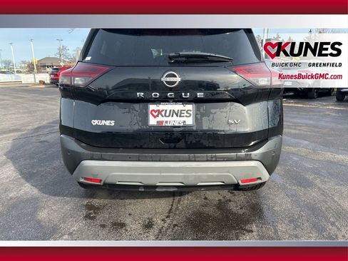 Used 2023 Nissan Rogue SV image 7