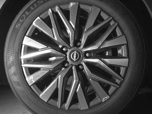 Used 2025 Nissan Altima 2.5 SV image 13