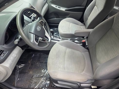 Used 2014 Hyundai Accent GLS w/ Option Group 2 FWD image 3