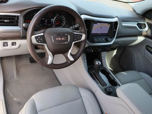 Used 2018 GMC Acadia SLT image 11