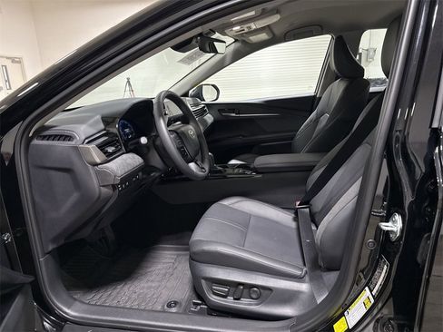 Used 2026 Toyota Camry XLE image 19