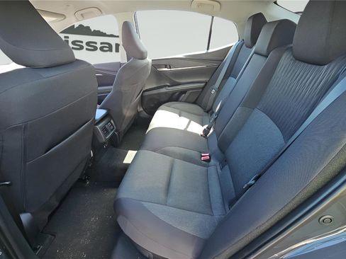 Used 2025 Toyota Camry LE w/ Convenience Package image 16