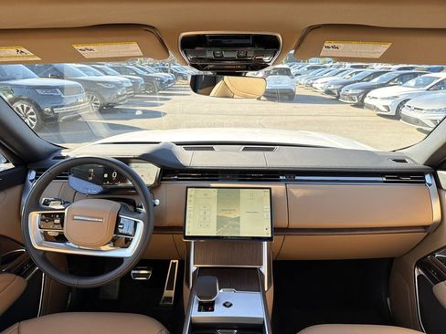 New 2026 Land Rover Range Rover SE AWD/4WD image 19