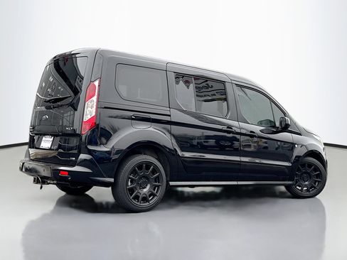 Used 2023 Ford Transit Connect XLT image 2