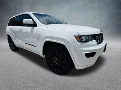 Used 2020 Jeep Grand Cherokee Altitude