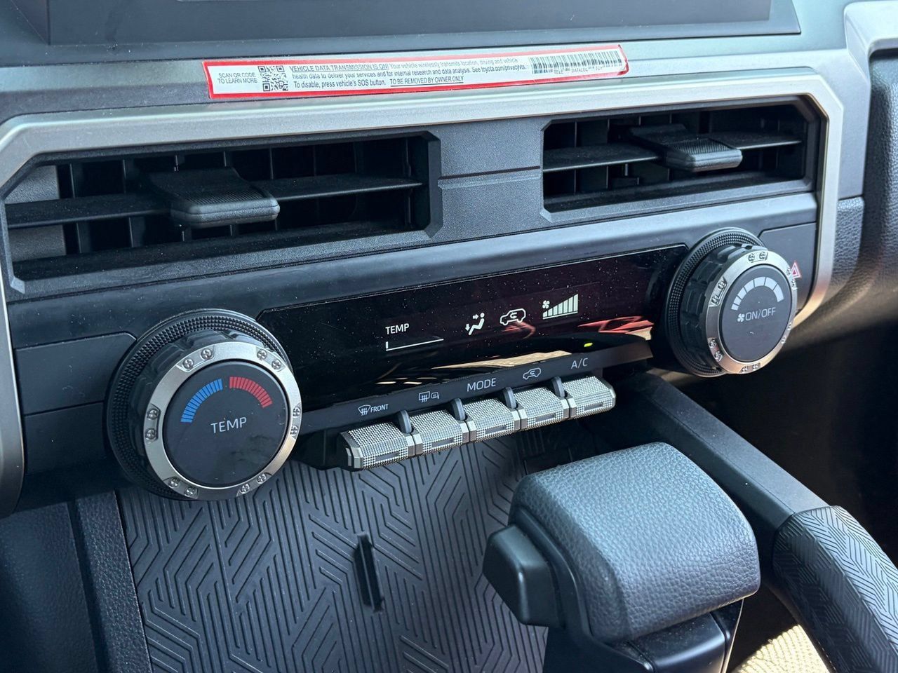 Used 2025 Toyota 4Runner SR5 AWD/4WD image 9