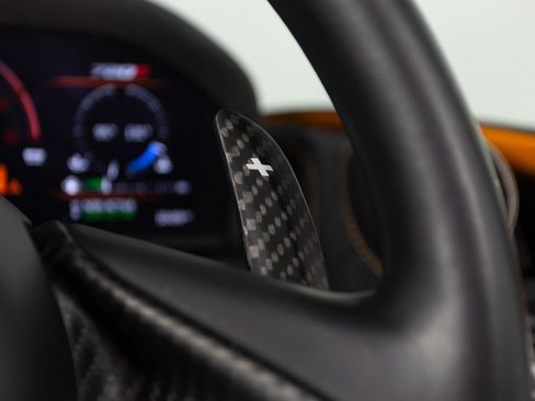 Used 2022 McLaren 720S Performance image 25