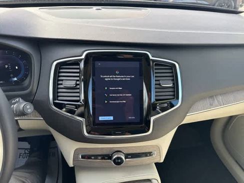 Used 2023 Volvo XC90 B6 Plus w/ Protection Package image 22