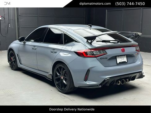 Used 2023 Honda Civic Type R image 4