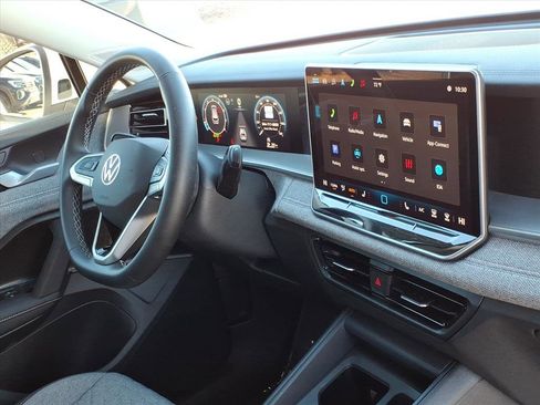 Certified 2025 Volkswagen Tiguan S image 12
