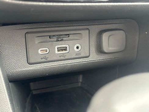 Used 2023 Buick Encore GX Essence w/ Advanced Technology Package FWD image 33