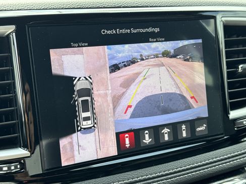 New 2026 Chrysler Pacifica Select image 18