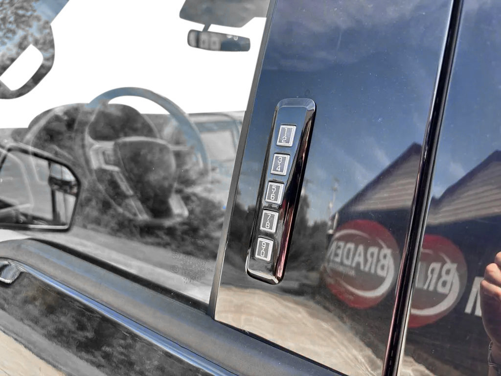 Used 2019 Ford F150 Lariat w/ Trailer Tow Package AWD/4WD image 14