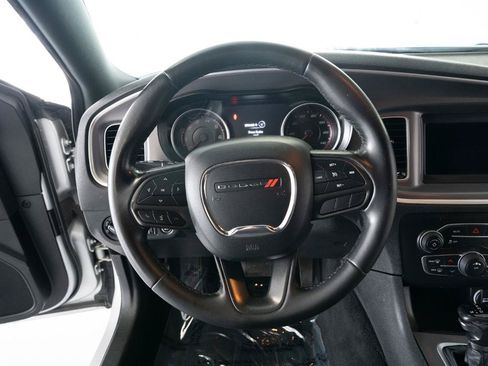 Used 2022 Dodge Charger SXT RWD image 12