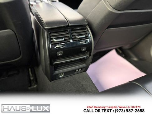 Used 2022 BMW M550i xDrive w/ Executive Package image 24