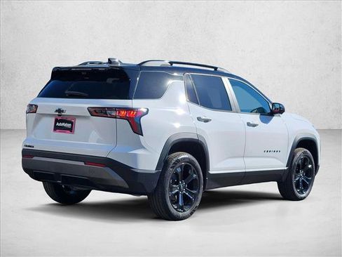 New 2026 Chevrolet Equinox LT w/ Convenience Package II FWD image 2