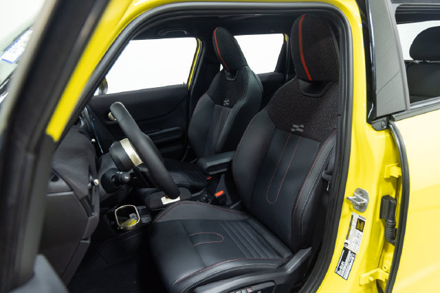 Certified 2025 MINI Cooper S FWD image 19