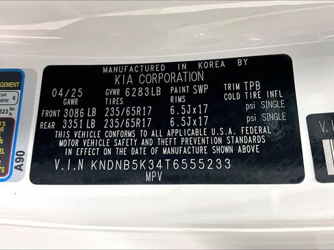 Used 2026 Kia Carnival FWD image 43