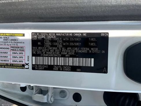 Used 2024 Lexus RX 350 Premium w/ Accessory Package (Z1) AWD/4WD image 4
