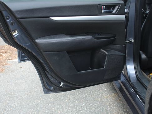 Used 2014 Subaru Legacy 2.5i Premium w/ Moonroof Package AWD/4WD image 13