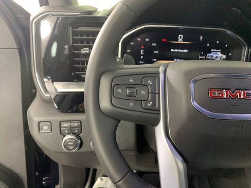 New 2026 GMC Sierra 1500 Elevation image 16