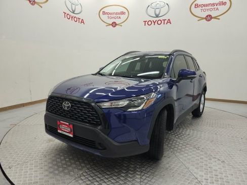 Certified 2024 Toyota Corolla Cross LE image 2