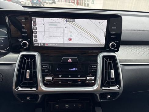 Certified 2023 Kia Sorento SX image 15