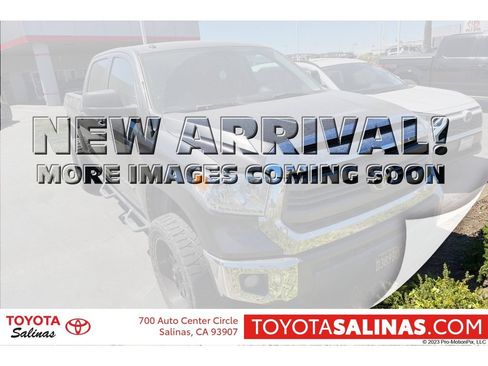 Used 2014 Toyota Tundra SR5 RWD image 1