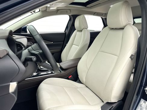 Certified 2025 MAZDA CX-30 AWD 2.5 S w/ Premium Package image 21