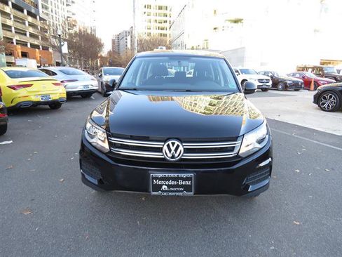 Used 2017 Volkswagen Tiguan S image 6