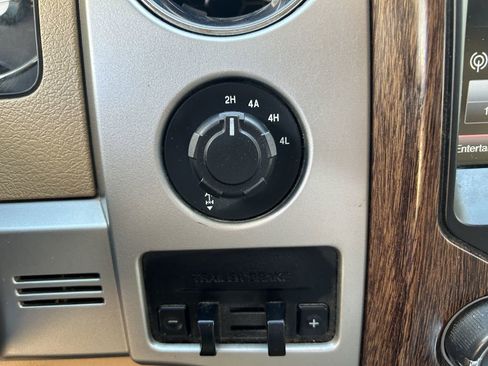 Used 2014 Ford F150 Lariat w/ Equipment Group 502A Luxury AWD/4WD image 8