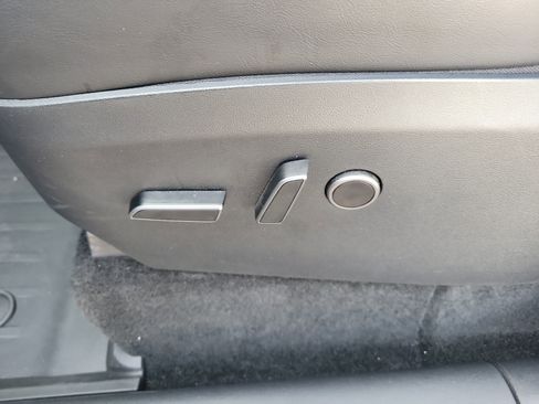 Used 2023 Tesla Model Y Long Range image 25