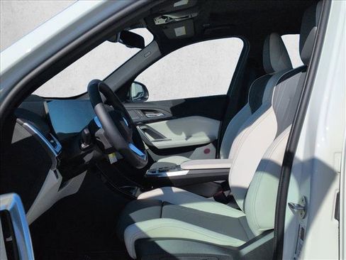 New 2026 BMW X1 xDrive28i image 4
