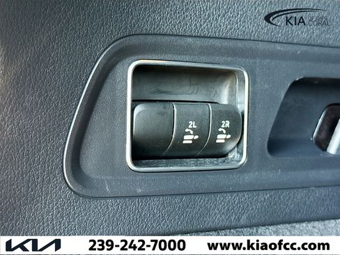 Used 2025 Mercedes-Benz GLS 450 4MATIC image 12