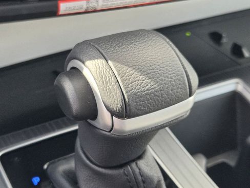 Used 2026 Toyota Sienna XLE FWD image 21