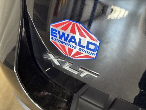 Used 2022 Ford Explorer XLT w/ Equipment Group 202A image 25