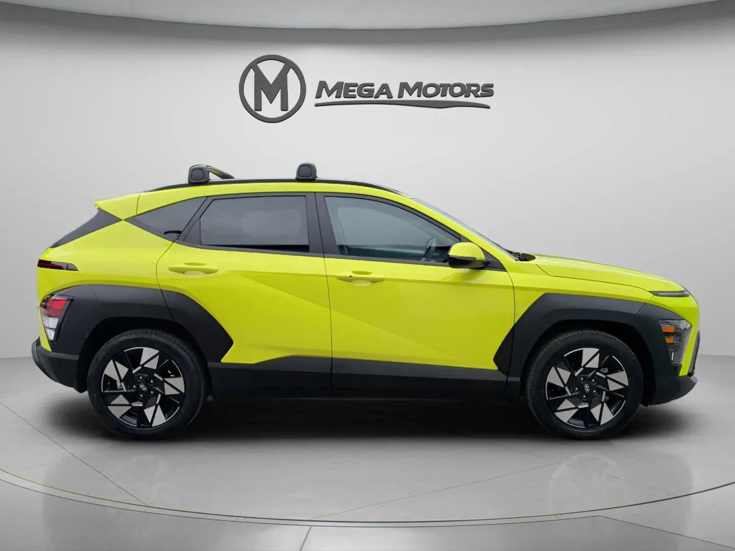 Used 2025 Hyundai Kona SEL FWD image 9
