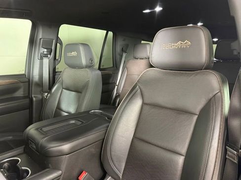 Used 2021 Chevrolet Tahoe High Country RWD image 4