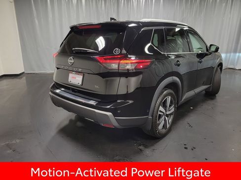 Used 2024 Nissan Rogue SL w/ SL Premium Package FWD image 8