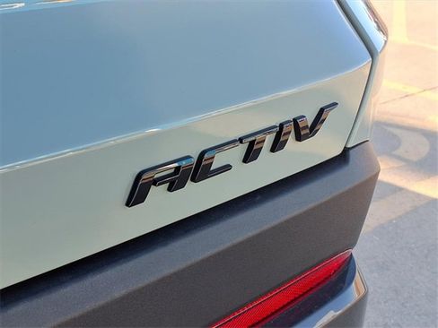 Used 2025 Chevrolet Equinox ACTIV w/ Safety and Technology Package image 31