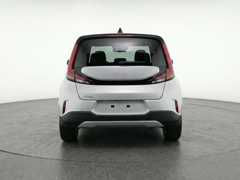 Used 2025 Kia Soul LX w/ LX Technology Package image 7