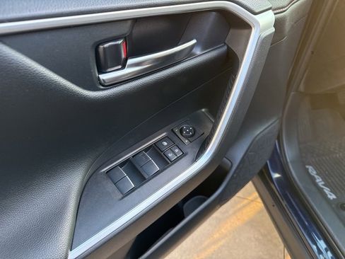 Used 2022 Toyota RAV4 XSE image 25