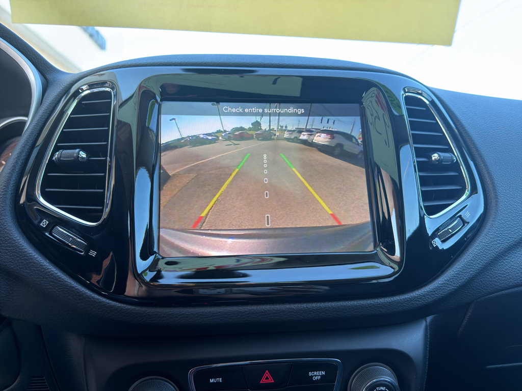 Used 2019 Jeep Compass Limited AWD/4WD image 16
