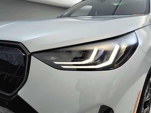 Used 2025 BMW X3 xDrive30i w/ Premium Package image 14