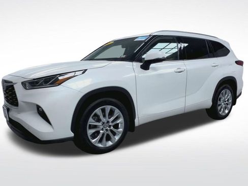 Used 2021 Toyota Highlander Limited image 4
