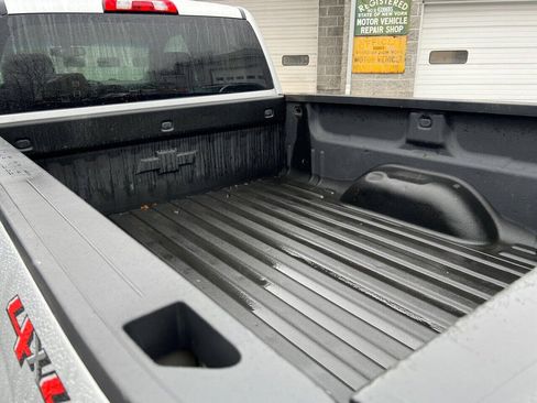 Used 2019 Chevrolet Silverado 2500 W/T AWD/4WD image 17