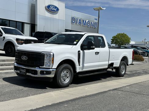 New 2026 Ford F250 XL w/ XL Chrome Package image 2