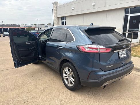 Used 2019 Ford Edge SEL w/ Equipment Group 201A FWD image 3