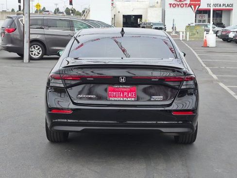 Used 2025 Honda Accord Sport image 9